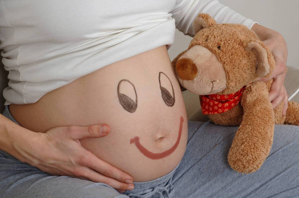 Can a Pregnant Woman Use a Duvet Made of Duck Feathers and Down at 11 Weeks?