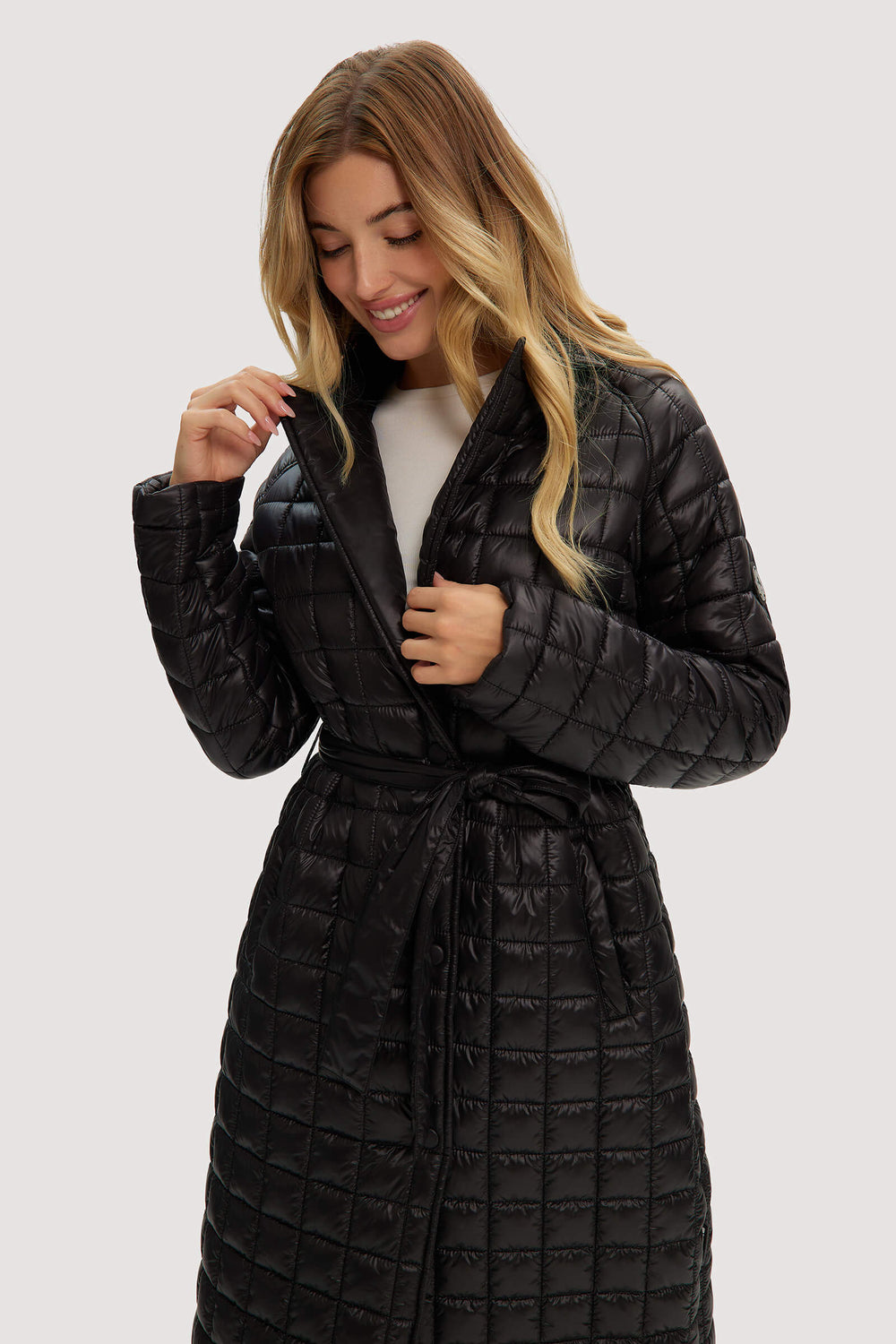 Title: Transforming Down jackets into Cozy Duvets: A Creative Approach to Repurposing Winter Wear