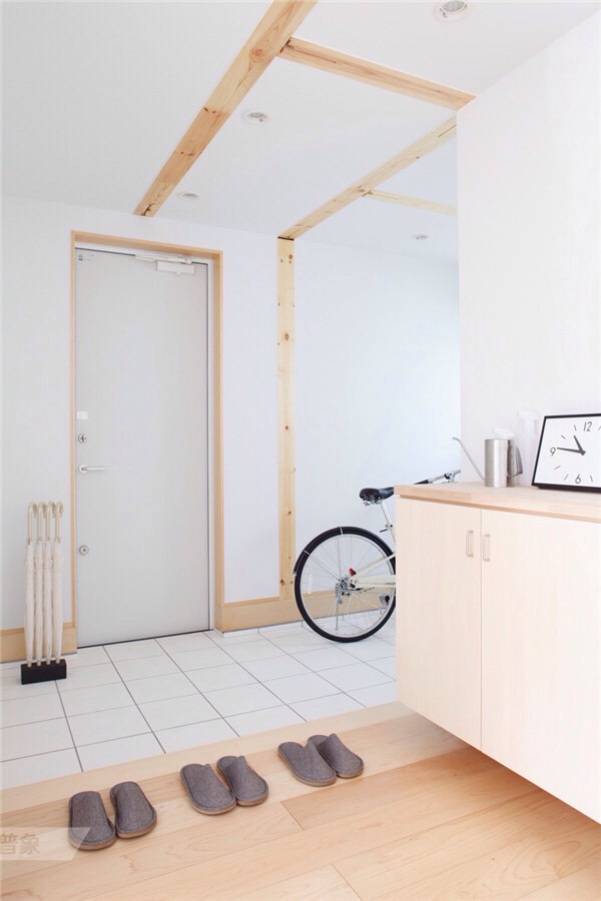 Muji: The Art of Simple Living with Exquisite Down Comforters