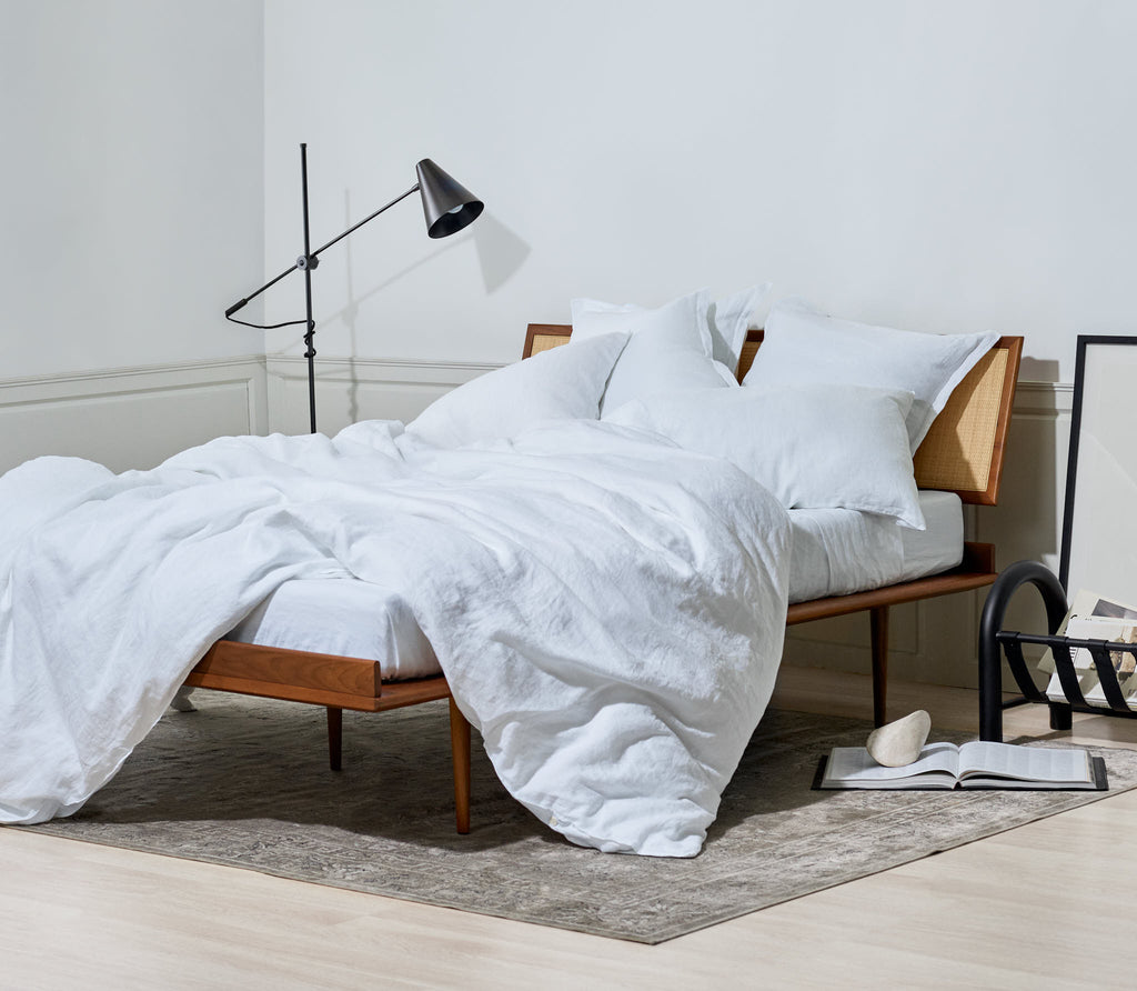 Feather Duvet Bedding: A Review of the Best Brands and Models for a Comfortable Sleep