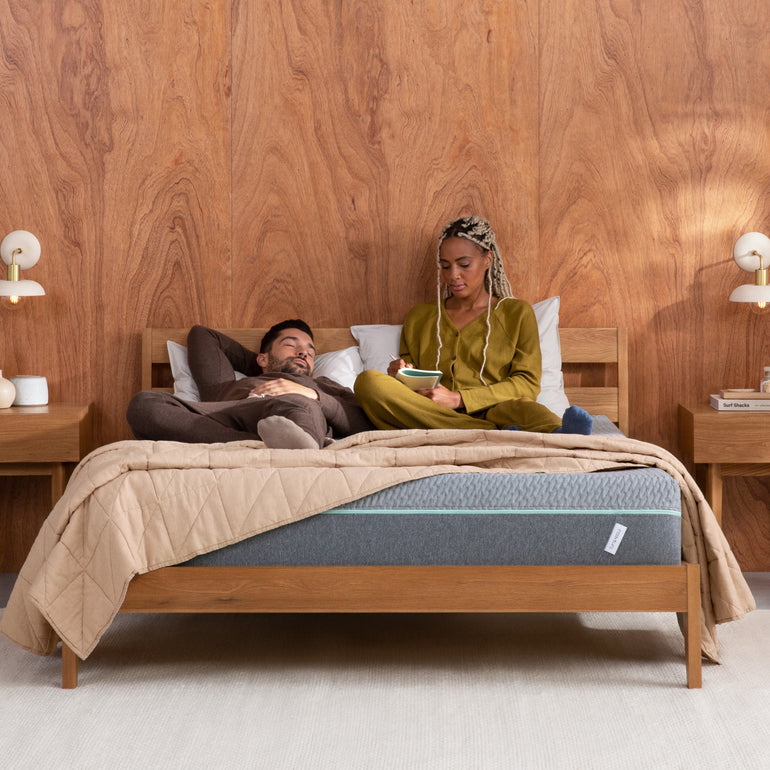 Title: Laura Down Comforter: The Ultimate Comfort for Your Bedroom