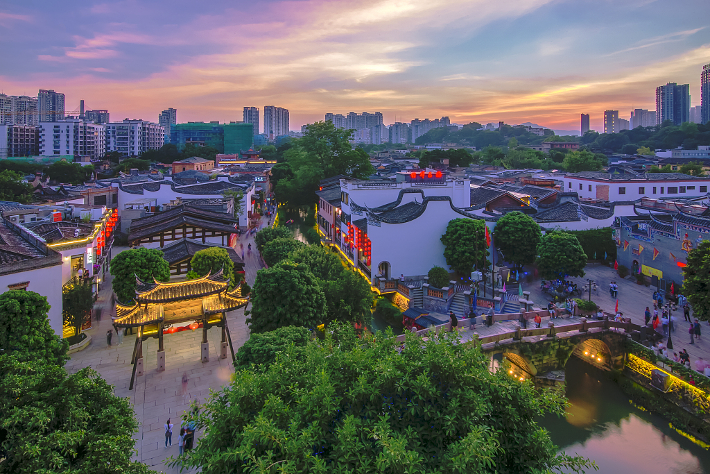 Dengzhou, a Town with Feather-Filled Comforters