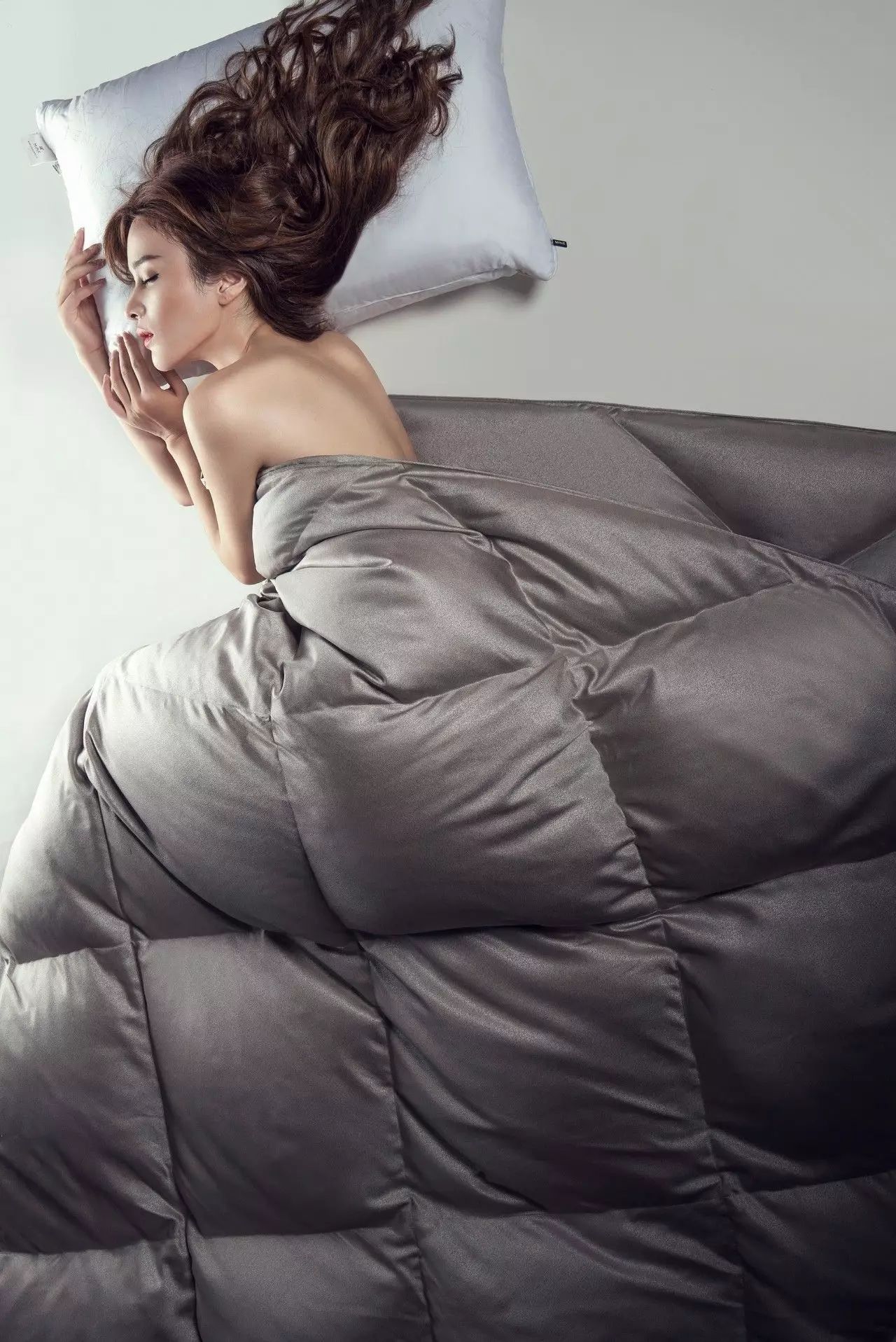 Derm羽绒被，奢华的睡眠体验