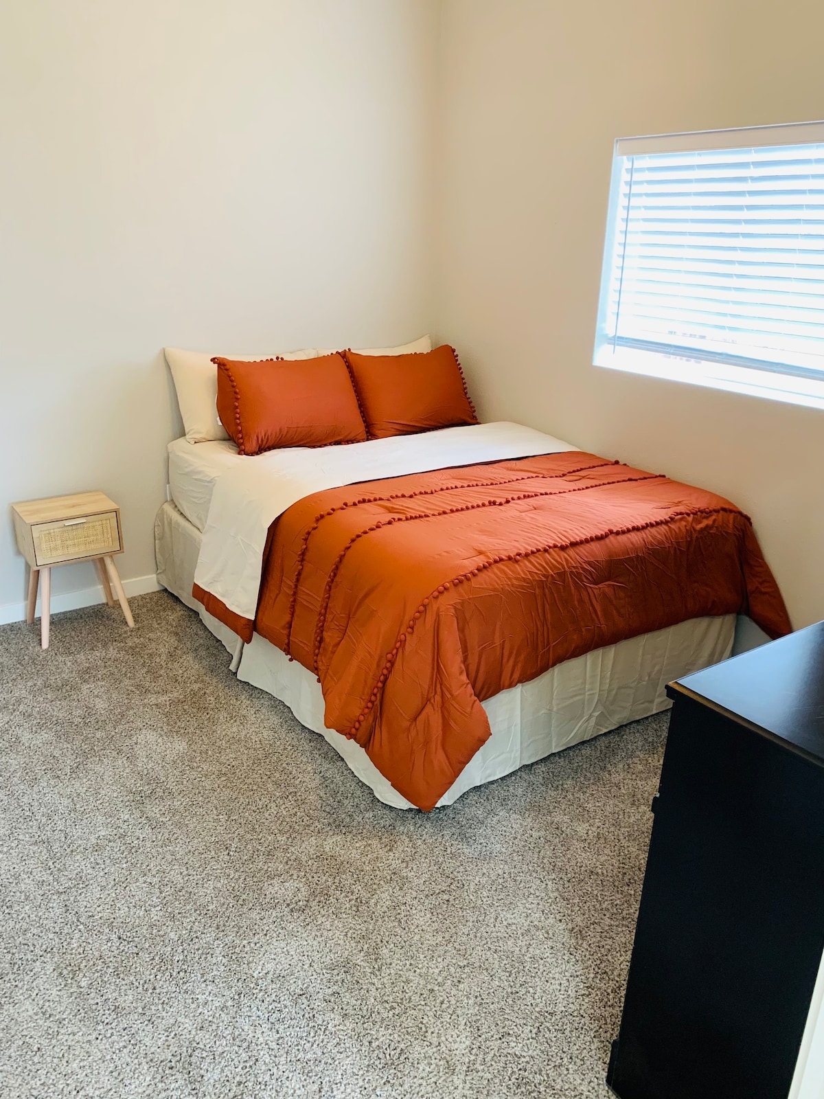 Coca-Cola Down Feather Comforter: A Warm and Cozy Choice for Your Bed