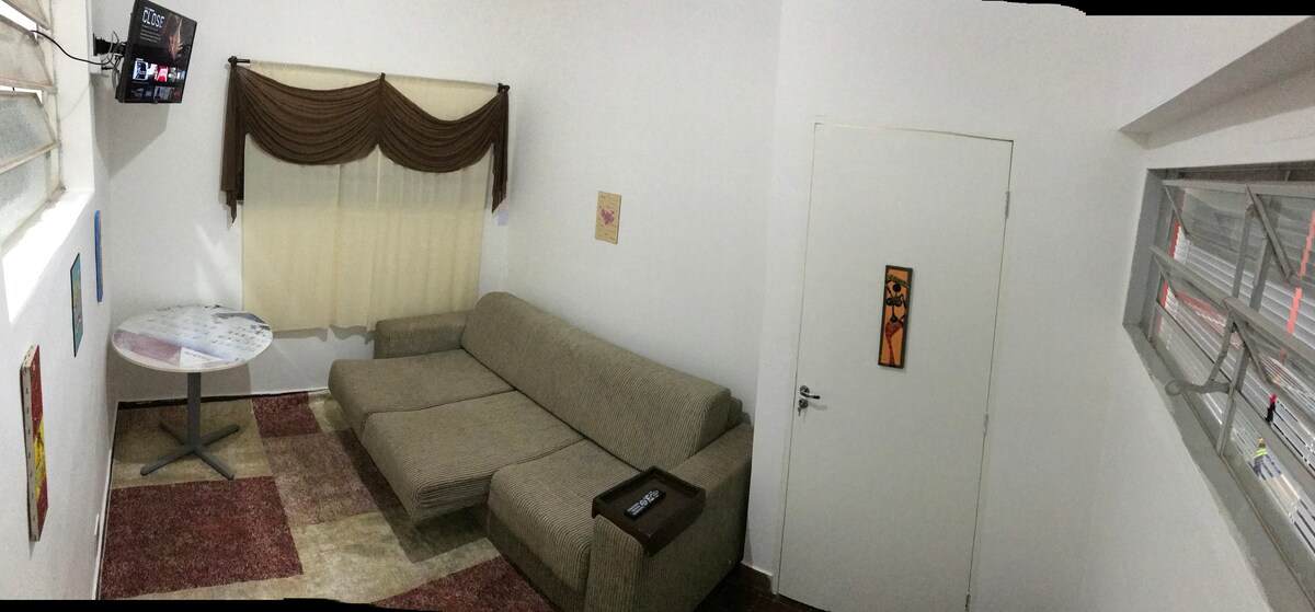 Title: Qiaoqiao Down Comforter: A Review