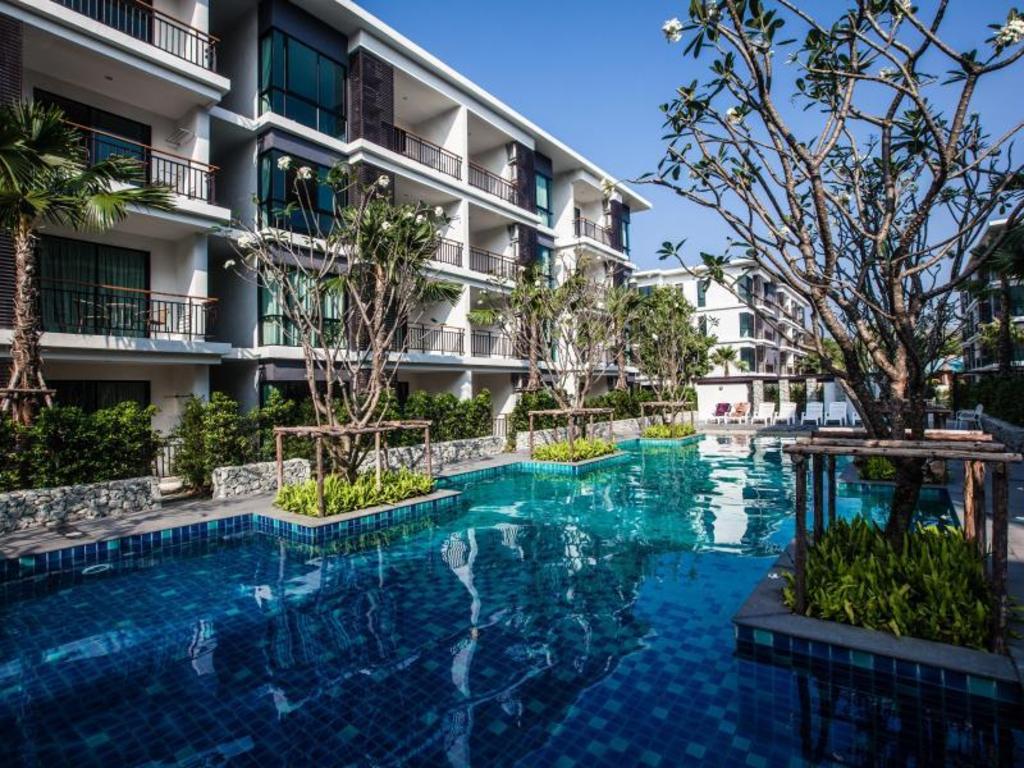 Title: Hotel Duvets: Classification and Quality Levels