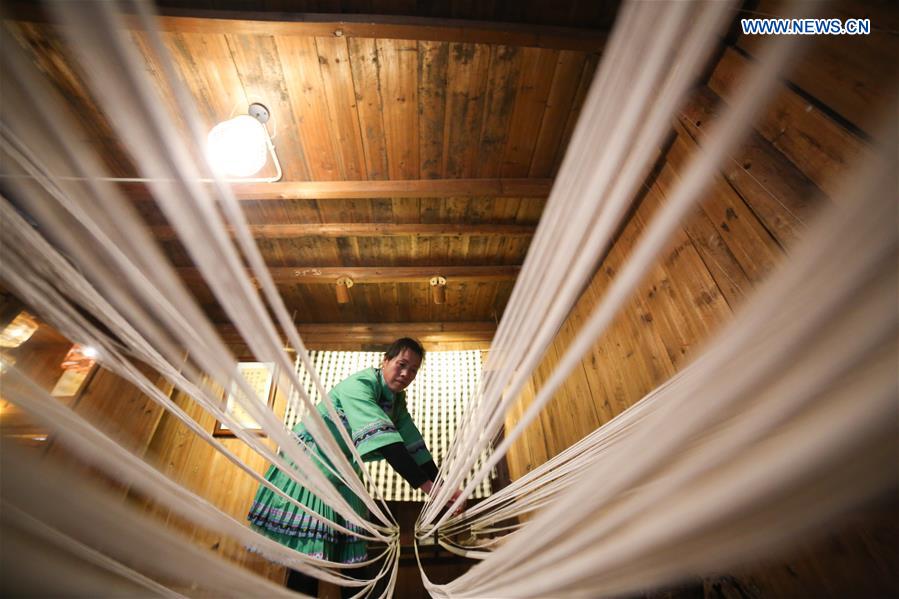 Title: Crafting the Perfect Down Comforter in Luoyang City: A Comprehensive Guide