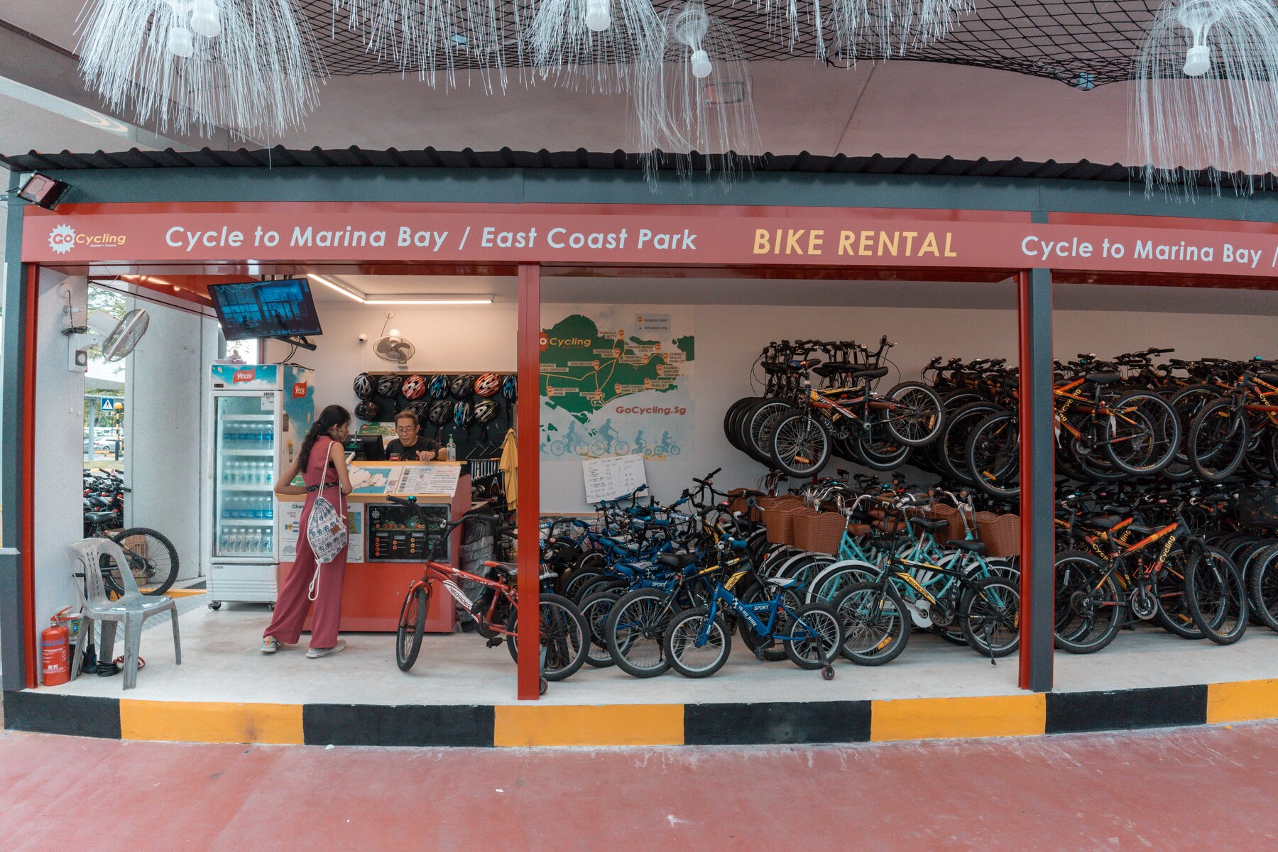 Title: Reviving the Art of Shanghai Down Comforters: A Journey Through a Local Upcycling Shop
