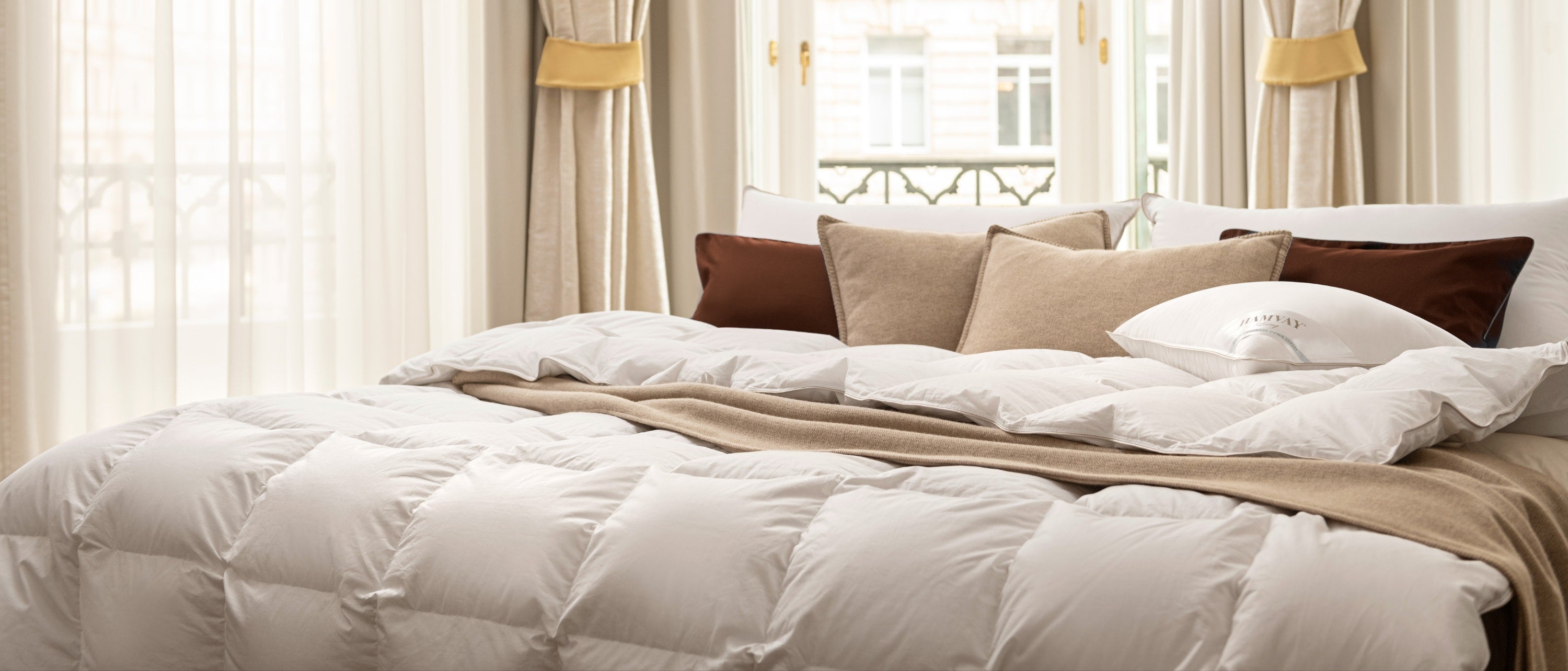 Hanzhong Down Comforter: A Winter Warmth for Your Bed