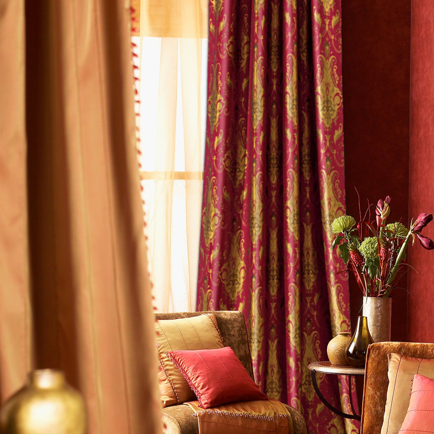 Title: Embracing Comfort and Luxury: An Exploration of ZhuoMi Home Textiles Down Quilts