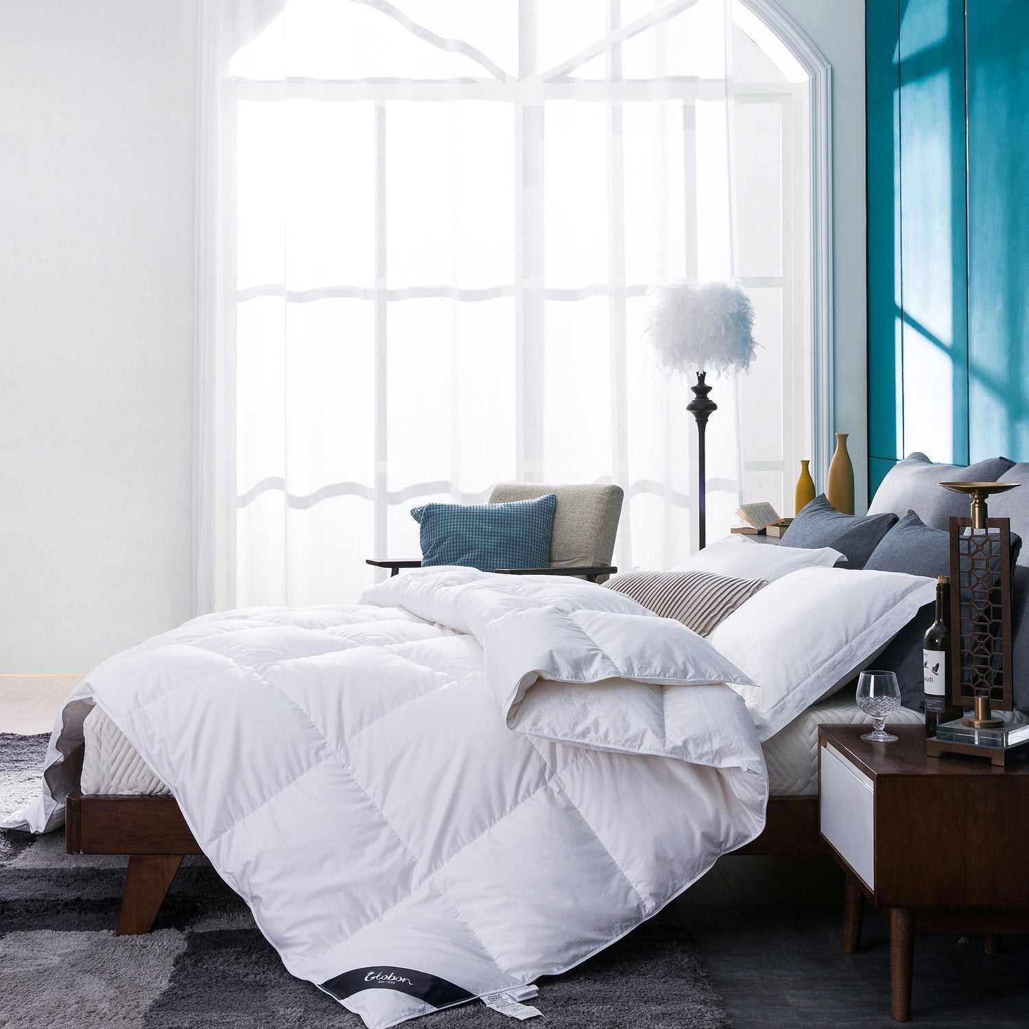 Title: Winter Comfort: The Cozy and Warmth of Down Bedding
