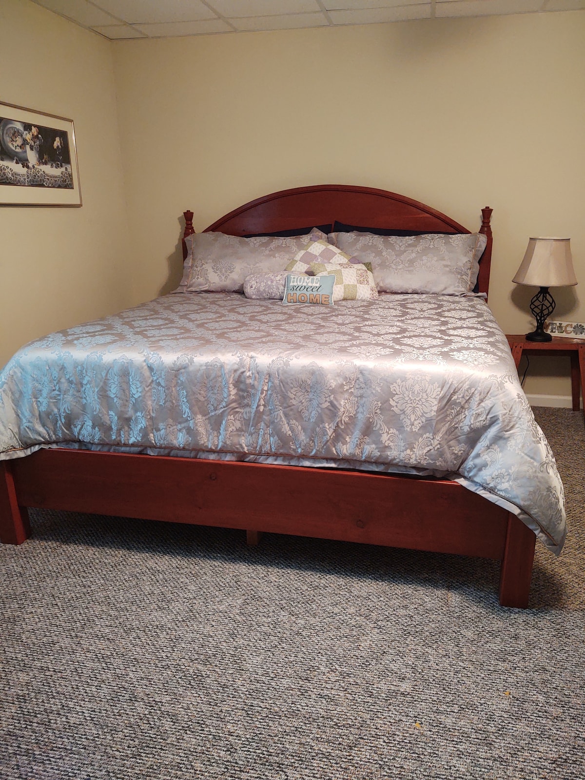 Title: The 152-inch Goose Down Comforter: A King-size Bed’s Best Friend