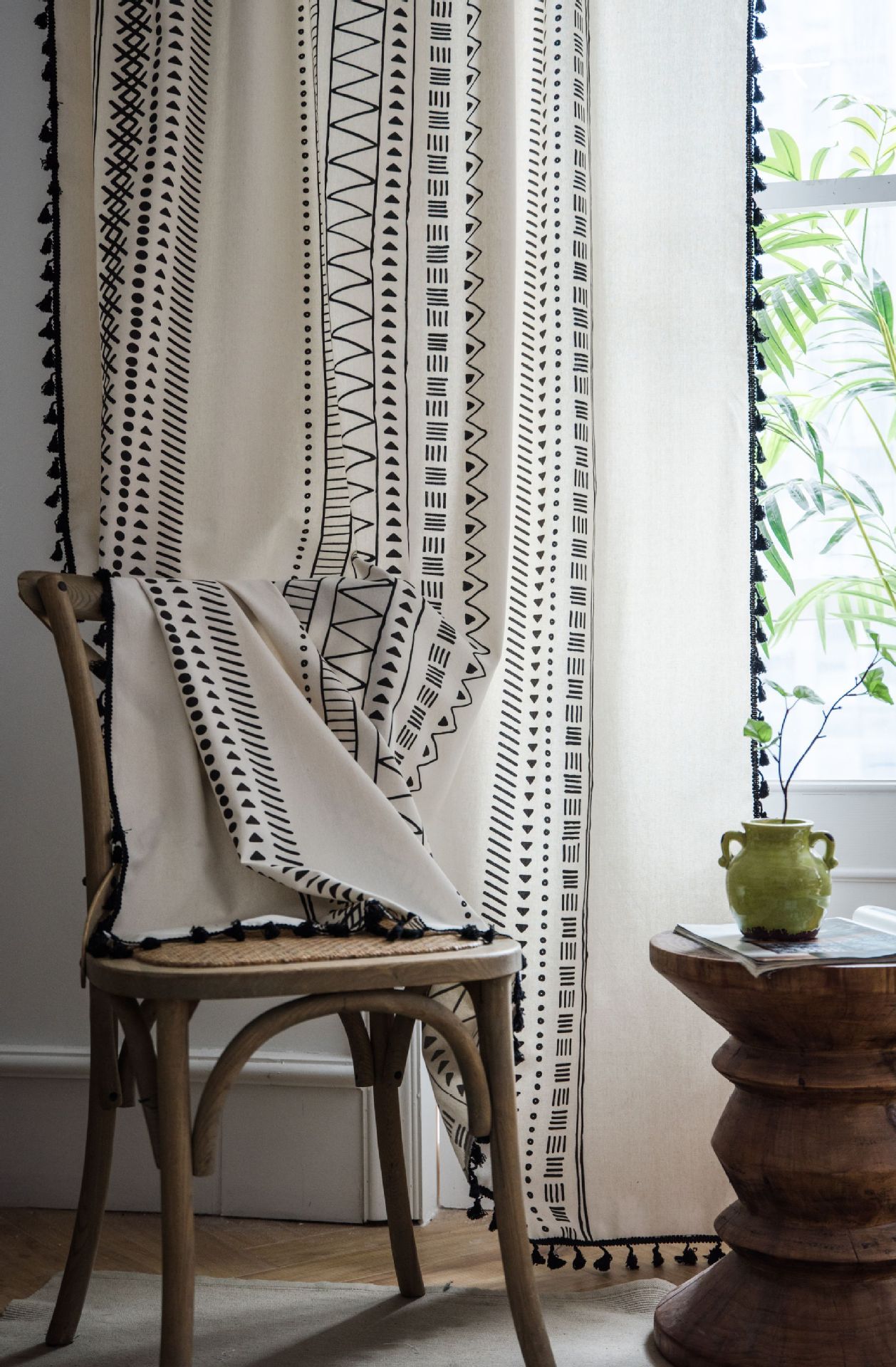Can Curtain Fabric Be Used for Down Comforters: The Art of Converting Home Decor into Warmth