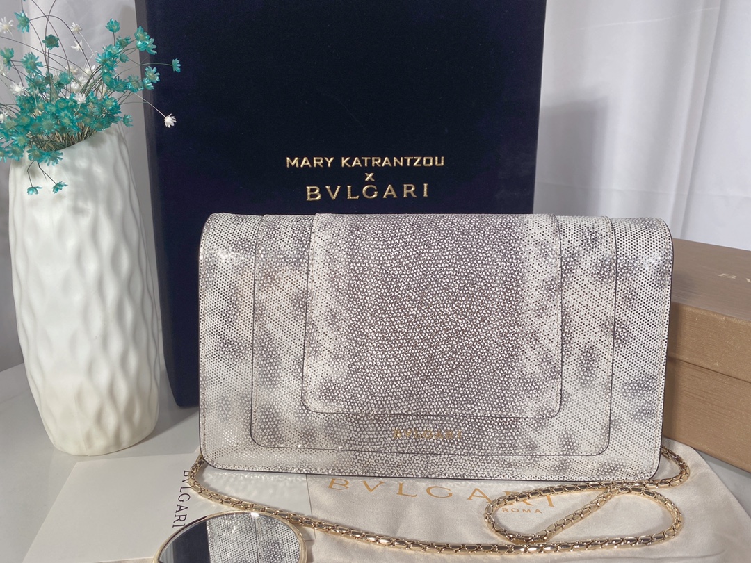 Title: The Bvlgari Duck Feather Blanket: A Review