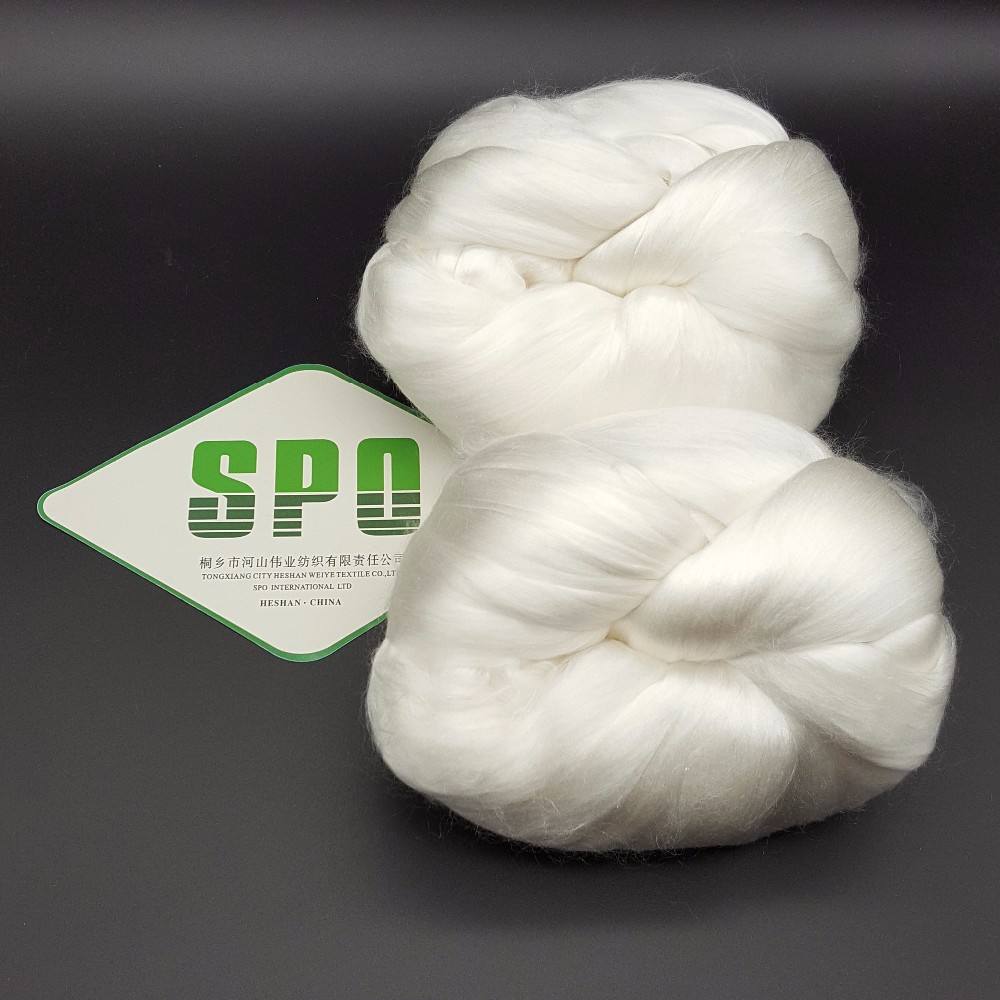 Title: The Opulence of White Magnolia Down Cotton Quilt - A Masterpiece of Comfort and Luxury