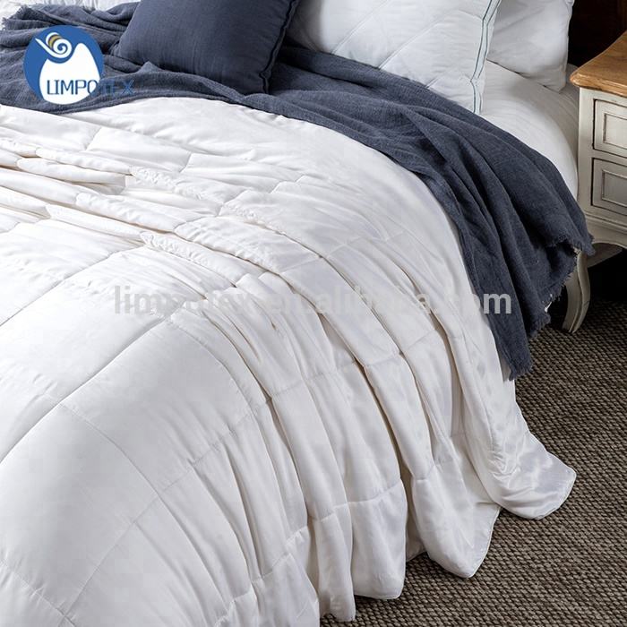 Title: The 1000-Gram Duvet: A Unique and Warm Winter Bed Companion