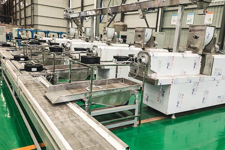Title: Innovative Machinery Manufacturers in Linyi for Down Comforter Processing