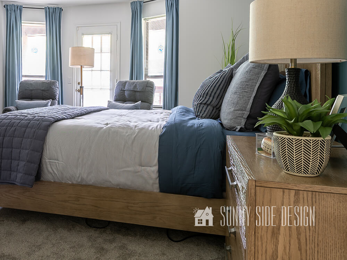 Title: Creating a Stunning Bedroom Ambiance with the Perfectly Styled Duck Down Comforter