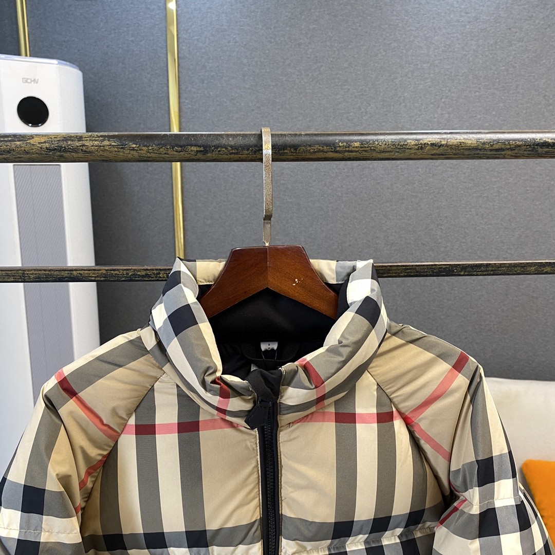 The story of Burberry White Duck Down Duvet