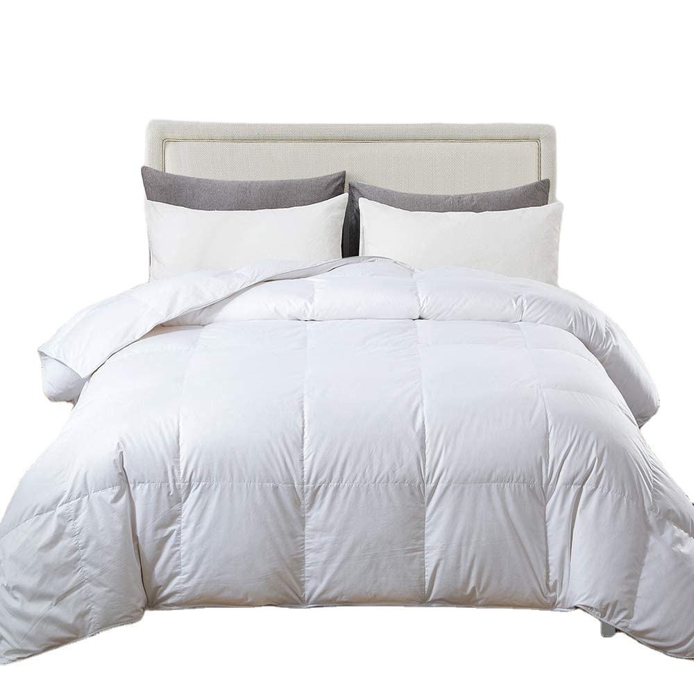 Title: White Duck Feather Comforter on JD.com: A Winter Bedtime Essential